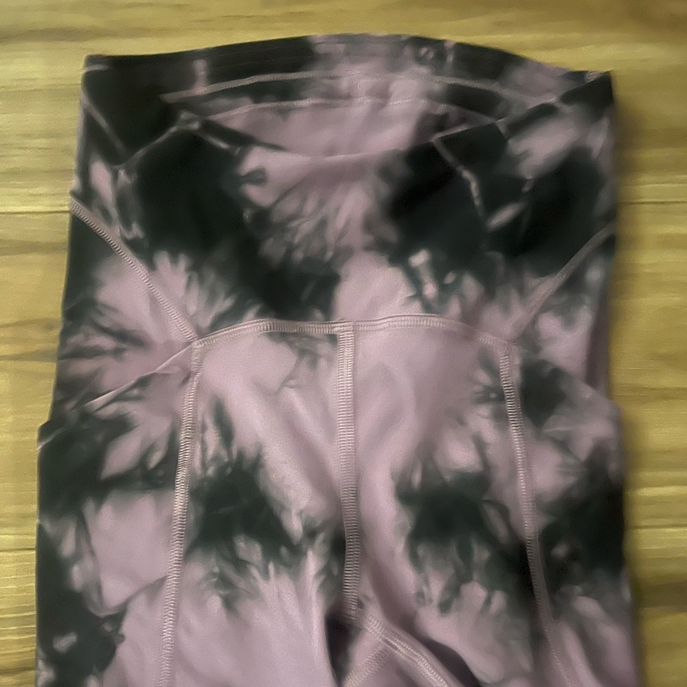 Lululemon Fast and Free Purple High Rise Tie Dye Legging - Picture 5 of 11